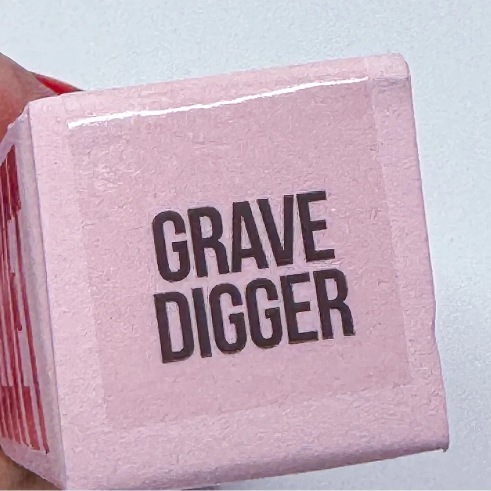 🪦 Jeffree Star GRAVE DIGGER Lipstick Velvet Trap Grey Taupe Matte NIB 🪦